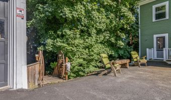 823 Washington St, Bath, ME 04530