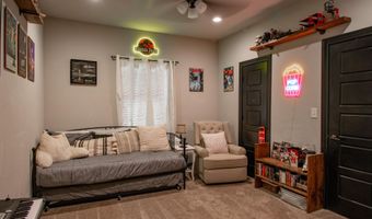 1005 Buffalo Ct, Abernathy, TX 79311