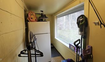 41050 Riverview Dr, Cataldo, ID 83810