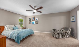 9231 Trafalgar Dr SE, Alto, MI 49302
