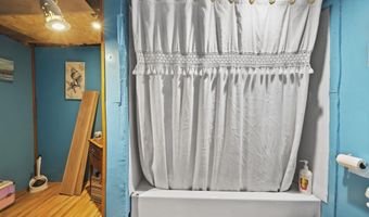 719 E Butler, Adrian, MI 49221