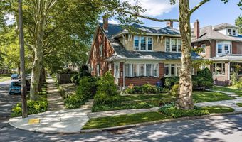 2051 W LIVINGSTON St, Allentown, PA 18104