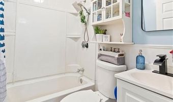 28 Paige Dr, Coventry, RI 02816