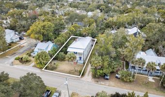 107 Ave B, Apalachicola, FL 32320