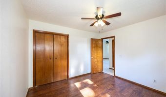 1000 Tater Black Rd, Bentonville, AR 72712