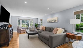 75 Walnut Dr, East Greenwich, RI 02818