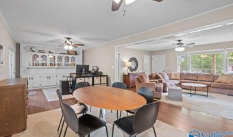 807 7th St NE, Arab, AL 35016