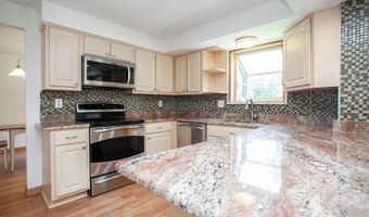724 Hunters Run, Columbus, OH 43230