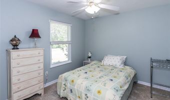 1915 Fox Pointe Dr, Arnold, MO 63010
