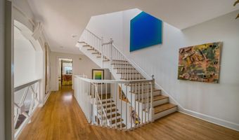 84 Johnsons Point Rd, Branford, CT 06405