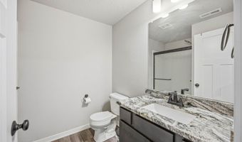 706 NE Country Meadow Dr, Ankeny, IA 50021