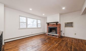 101 Monroe St, Amityville, NY 11701