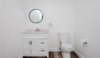 413 High St, Bristol, RI 02809