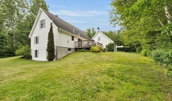 21 Bowling Green Ln, Belfast, ME 04915