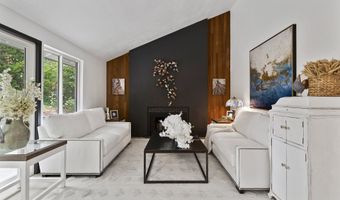 8395 SW BERRYHILL Ln, Beaverton, OR 97008