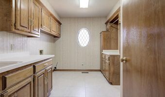 7112 NW 32nd St, Bethany, OK 73008