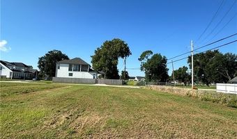 2000 BENJAMIN St, Arabi, LA 70032