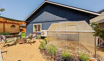 21227 Thornhill Ln, Bend, OR 97701