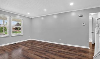 2425 Dunsworth Dr, Columbus, OH 43235