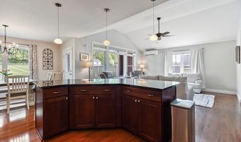 9 Fieldstone Dr, Augusta, ME 04330