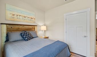 875 12TH St, Bandon, OR 97411