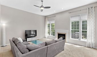 21553 CENTER POINT Cir, Ashburn, VA 20147