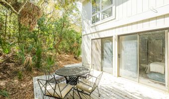 8 Racerunner Ct, Bald Head Island, NC 28461