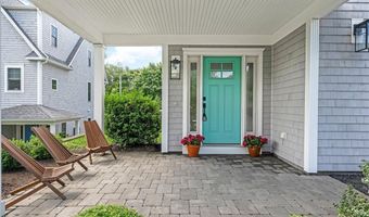 100 Algonquin Rd 5, Narragansett, RI 02882