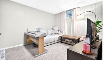 1645 E ROELAND Ave, Appleton, WI 54915
