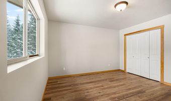 162 S Cedar View Estates Rd, Blanchard, ID 83804