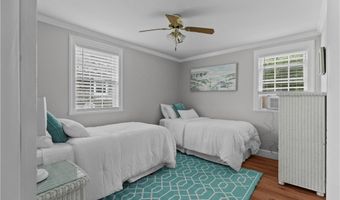19 Warren Ave 19, Middletown, RI 02842