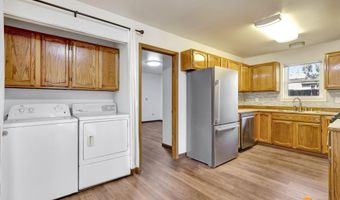 8530 Gordon Cir, Anchorage, AK 99507