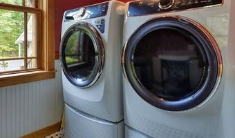 33 Maclean Rd, Alstead, NH 03602