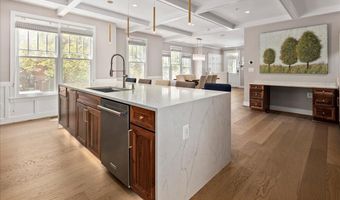 2863 11TH St N, Arlington, VA 22201