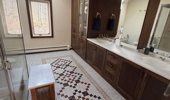 86 Washburn Rd, Canton, CT 06019