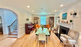 7538 MORNINGSIDE Dr NW, Washington, DC 20012