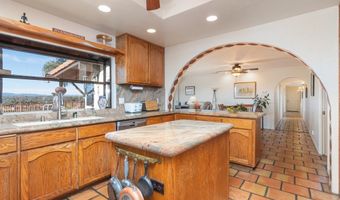 3322 Canonita Dr, Fallbrook, CA 92028