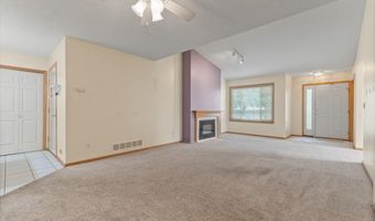 130 NW Georgetown Blvd 4, Ankeny, IA 50023