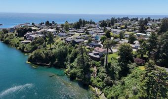 318 DEL NORTE Ln, Brookings, OR 97415