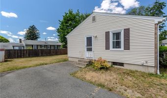 39 Fairview Ave, East Providence, RI 02914