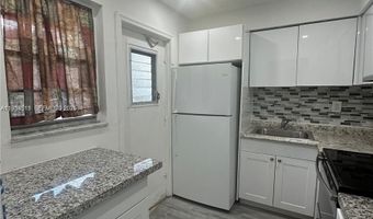 2800 NE 203rd St 10, Aventura, FL 33180