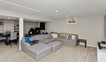 1003 10th Ave SE, Altoona, IA 50009