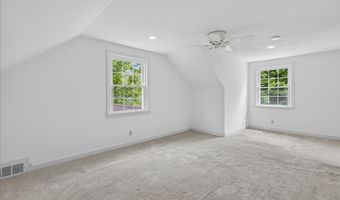 1006 King Rd, Cheshire, CT 06410