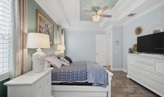 725 WINTERSIDE Dr, Apollo Beach, FL 33572
