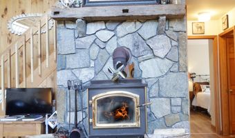 105 Pine Ln, Adirondack, NY 12808