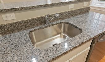 106 W SARATOGA St 102, Baltimore, MD 21201