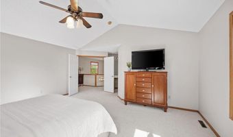 9258 Tyne Ln, Inver Grove Heights, MN 55077