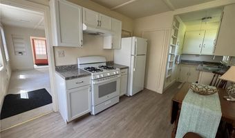 44 Crest St, Middletown, RI 02842