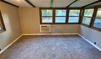 1208 Westshore Dr, Ashtabula, OH 44004