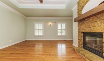 2110 Dena Dr, Anderson, IN 46017
